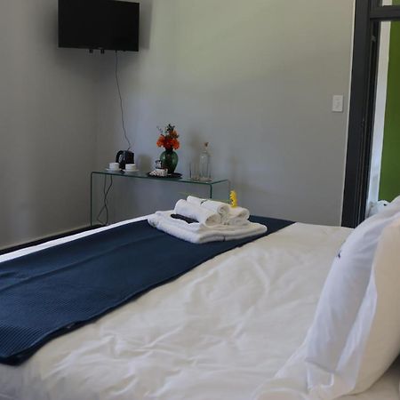 فيلا Uzuri Lifestyle Port Saint Johnʼs المظهر الخارجي الصورة